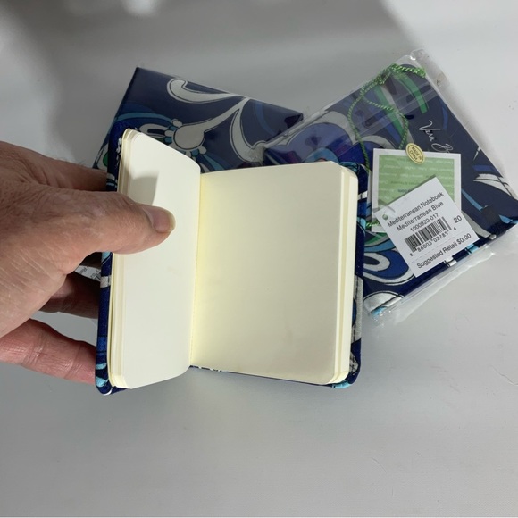 Vera Bradley NWT Notebook Mediterranean Blue 4x4 Blank Pages Elastic Band Close - Picture 7 of 10